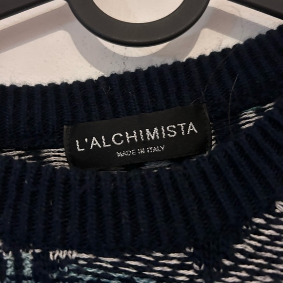 Stylish Geometric Crewneck Sweater - Black, Blue, and White - Picture 3 of 3